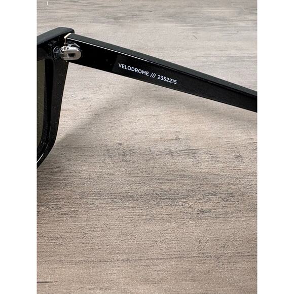 Le Specs Velodrome 2352215 Black‎ Women\'s Sunglasses- EUC main image 6